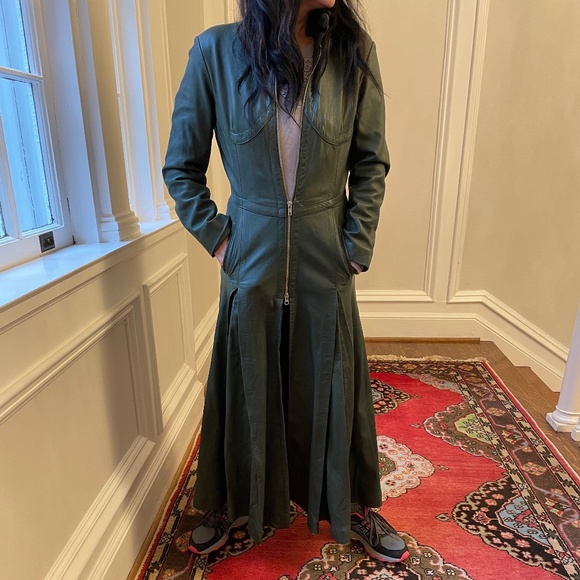 Carrie Hoxton London Jackets & Blazers - Designer Carrie Hoxton- London, Leather Full Length Zipper, Pleated Skirt